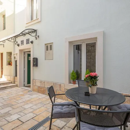 Appartement 2 - Luxury With Terrace In Heart Of