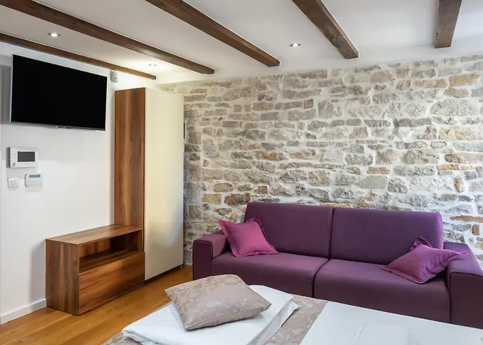 2 - Luxury With Terrace In Heart Of